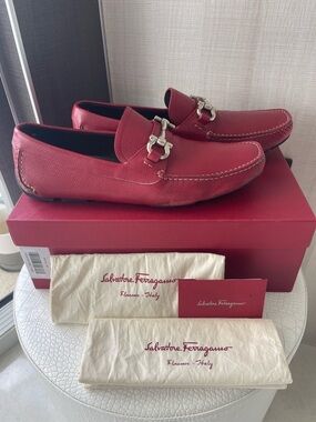 💯 authentic Salvatore Ferragamo Red Leather Bit Slip-On Loafers 👞